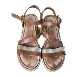 Coach and Four Women's Brown & Gold Strap Sandals Size 7M Luxury Designer